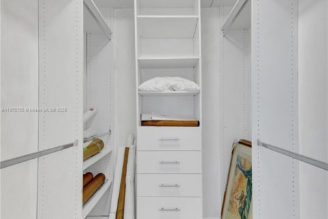 Снять в аренду кондоминиум в Майами, Флорида 2 спальни, 109.07м2, № 1927151 - фото 15