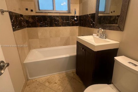 Снять в аренду квартиру в Майами-Бич, Флорида 1 спальня, № 1941239 - фото 12