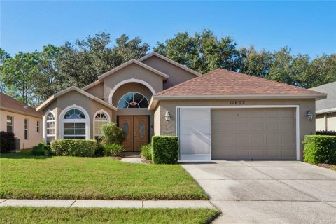 Villa ou maison à Spring Hill, Floride 3 chambres, 157.66 m2 № 2427341