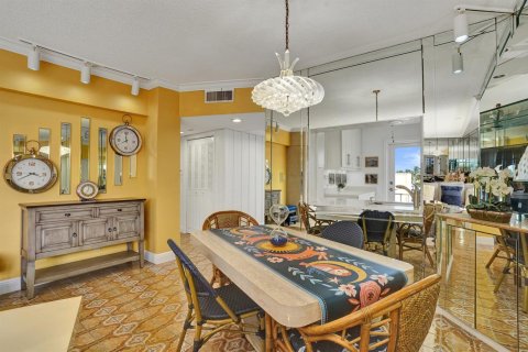 Купить кондоминиум в Помпано-Бич, Флорида 3 комнаты, 79.9м2, № 2086747 - фото 2