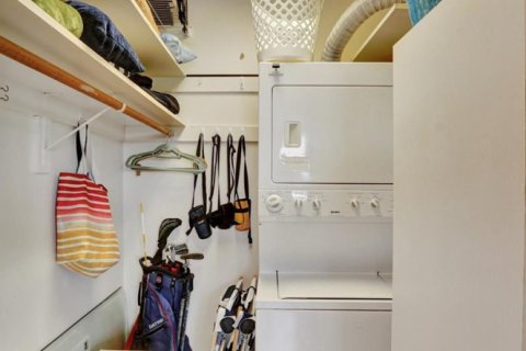 Купить кондоминиум в Помпано-Бич, Флорида 3 комнаты, 79.9м2, № 2086747 - фото 12