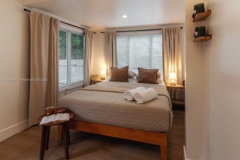 Casa en venta en North Miami Beach, Florida, 3 dormitorios, 137.03 m2 № 1977594 - foto 11