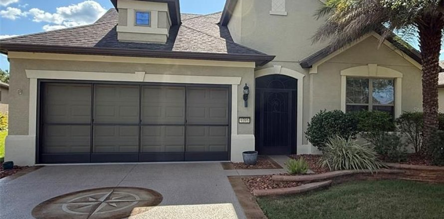 House in Ocala, Florida 3 bedrooms, 211.82 sq.m. № 1800643