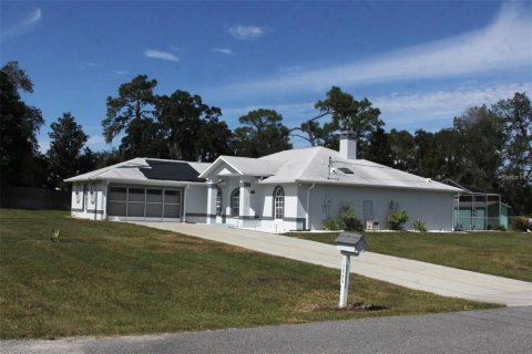 House in Homosassa, Florida 3 bedrooms, 153.47 sq.m. № 1822675 - photo 2