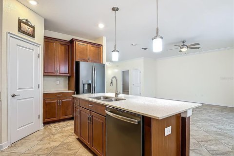 House in Davenport, Florida 6 bedrooms, 361.02 sq.m. № 1843906 - photo 18