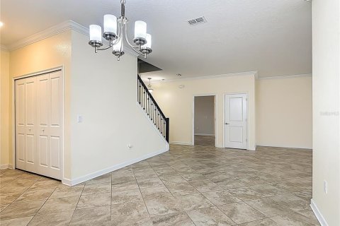 House in Davenport, Florida 6 bedrooms, 361.02 sq.m. № 1843906 - photo 8