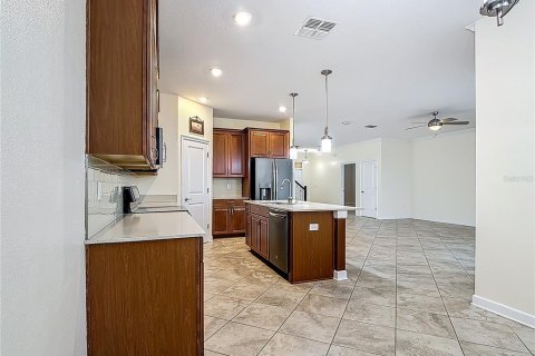 House in Davenport, Florida 6 bedrooms, 361.02 sq.m. № 1843906 - photo 19
