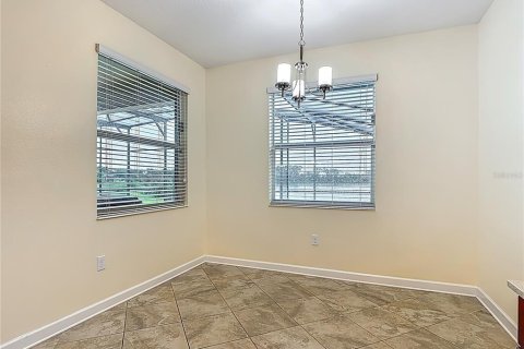 House in Davenport, Florida 6 bedrooms, 361.02 sq.m. № 1843906 - photo 24