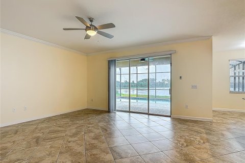 House in Davenport, Florida 6 bedrooms, 361.02 sq.m. № 1843906 - photo 10