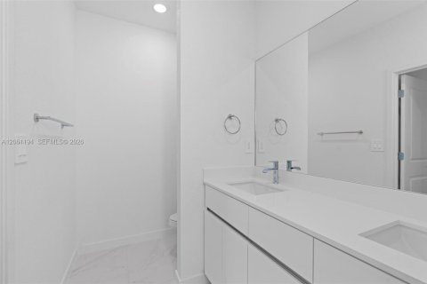 Townhouse in Homestead, Florida 4 bedrooms № 2191261 - photo 9