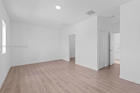 Townhouse in Homestead, Florida 4 bedrooms № 2191261 - photo 11