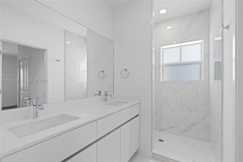 Townhouse in Homestead, Florida 4 bedrooms № 2191261 - photo 10