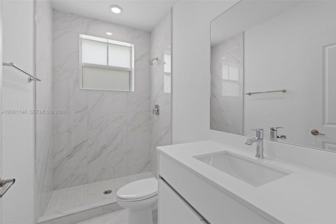 Townhouse in Homestead, Florida 4 bedrooms № 2191261 - photo 14