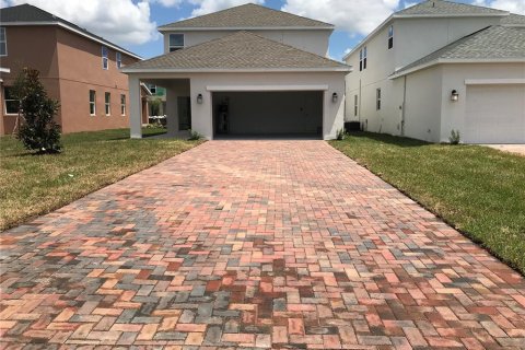 House in Orlando, Florida 5 bedrooms, 228.63 sq.m. № 2204233 - photo 14