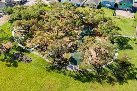 House in Orlando, Florida 5 bedrooms, 228.63 sq.m. № 2204233 - photo 18