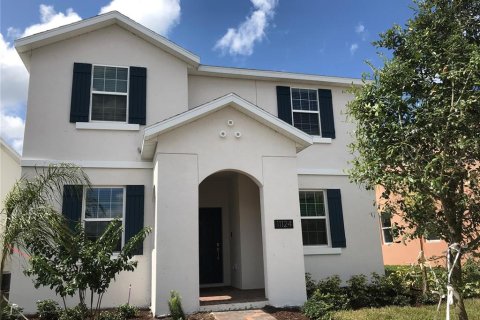 House in Orlando, Florida 5 bedrooms, 228.63 sq.m. № 2204233