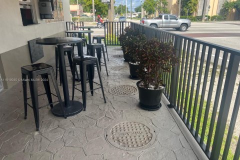 Commercial property in Miami Gardens, Florida № 1694946 - photo 27