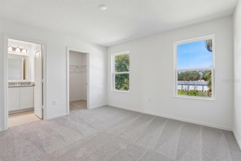 Townhouse in Lake Wales, Florida 3 bedrooms, 144.65 sq.m. № 2375558 - photo 8