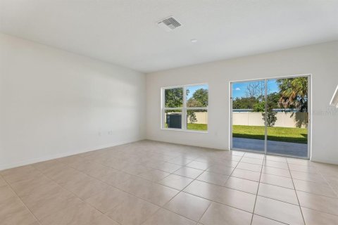 Townhouse in Lake Wales, Florida 3 bedrooms, 144.65 sq.m. № 2375558 - photo 4