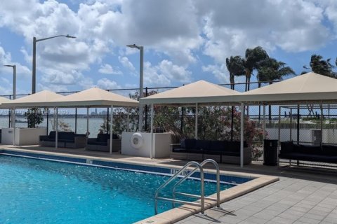 Condo in Miami, Florida, 2 bedrooms  № 1728598 - photo 25