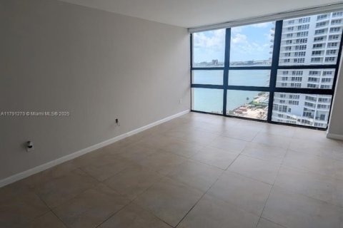 Condo in Miami, Florida, 2 bedrooms  № 1728598 - photo 15