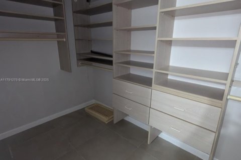 Condo in Miami, Florida, 2 bedrooms  № 1728598 - photo 18