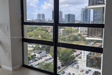Condo in Miami, Florida, 2 bedrooms  № 1728598 - photo 9