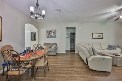 Casa en alquiler en Ruskin, Florida, 4 dormitorios, 175.31 m2 № 1796242 - foto 4