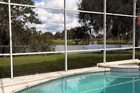 Villa ou maison à vendre à Kissimmee, Floride: 3 chambres, 206.8 m2 № 2303965 - photo 6
