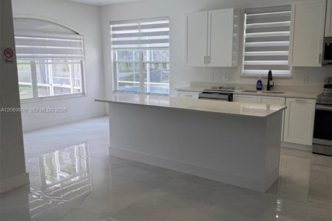 Villa ou maison à vendre à Kissimmee, Floride: 3 chambres, 206.8 m2 № 2303965 - photo 14