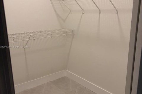 Villa ou maison à vendre à Kissimmee, Floride: 3 chambres, 206.8 m2 № 2303965 - photo 3