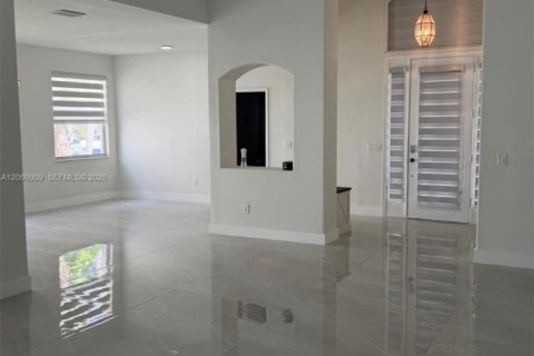 Villa ou maison à vendre à Kissimmee, Floride: 3 chambres, 206.8 m2 № 2303965 - photo 10