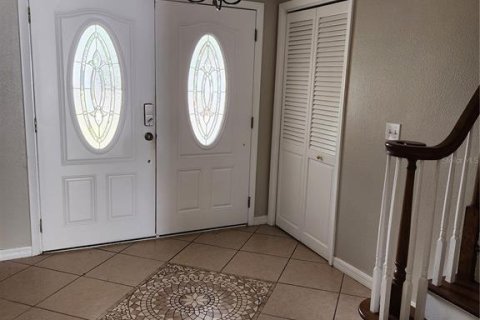 House in Tampa, Florida 4 bedrooms, 246.38 sq.m. № 1690041 - photo 2