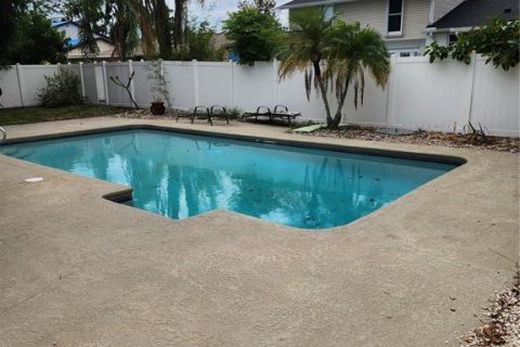 House in Tampa, Florida 4 bedrooms, 246.38 sq.m. № 1690041 - photo 28
