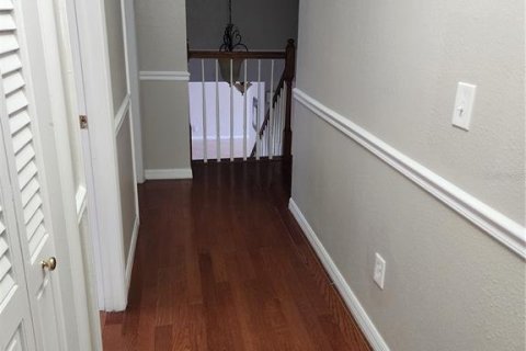 House in Tampa, Florida 4 bedrooms, 246.38 sq.m. № 1690041 - photo 17