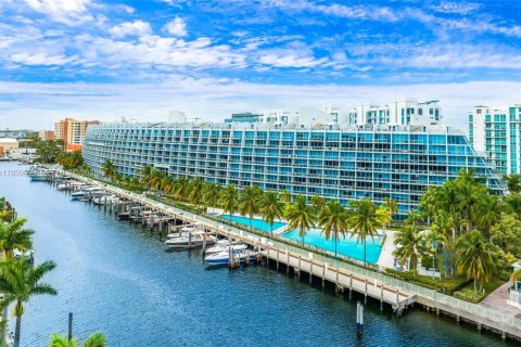 Terrain à vendre à Aventura, Floride № 2053775 - photo 2