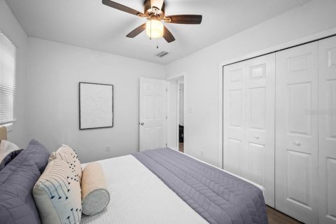 House in Orlando, Florida 2 bedrooms, 75.99 sq.m. № 2409904 - photo 9