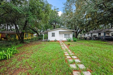 House in Orlando, Florida 2 bedrooms, 75.99 sq.m. № 2409904