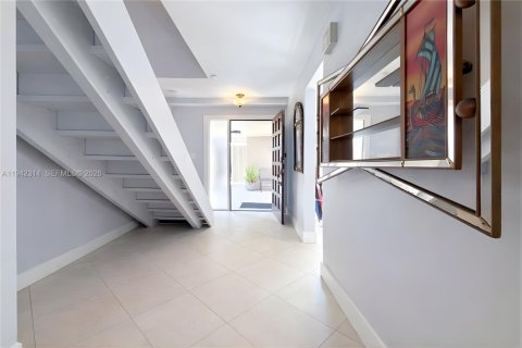 Condominio en venta en Hollywood, Florida, 3 dormitorios, 218.32 m2 № 2000693 - foto 4