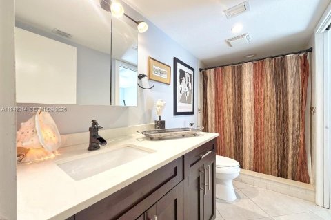 Condominio en venta en Hollywood, Florida, 3 dormitorios, 218.32 m2 № 2000693 - foto 17