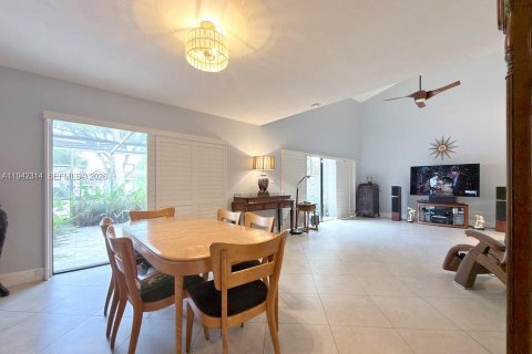 Condominio en venta en Hollywood, Florida, 3 dormitorios, 218.32 m2 № 2000693 - foto 10