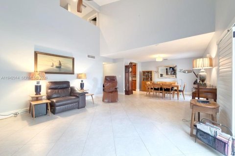 Condominio en venta en Hollywood, Florida, 3 dormitorios, 218.32 m2 № 2000693 - foto 12