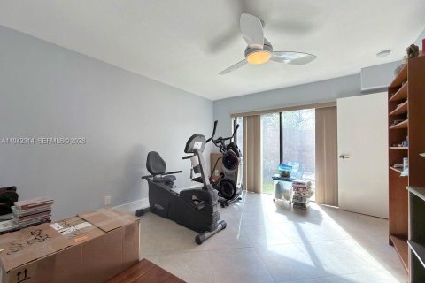 Condominio en venta en Hollywood, Florida, 3 dormitorios, 218.32 m2 № 2000693 - foto 16