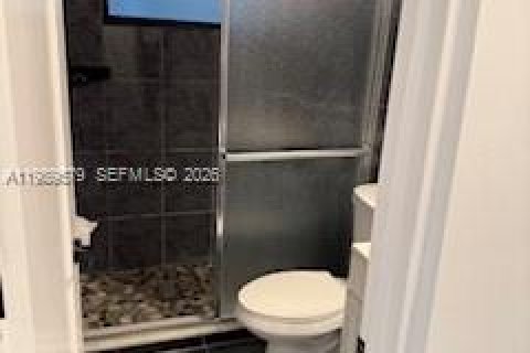 Immobilier commercial à louer à Hollywood, Floride: 39.02 m2 № 2051606 - photo 5