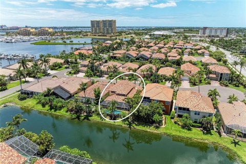 Villa ou maison à vendre à Palmetto, Floride: 4 chambres, 274.43 m2 № 2147701 - photo 2