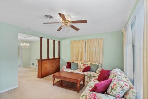 Casa en venta en Orlando, Florida, 3 dormitorios, 144.28 m2 № 1900840 - foto 2