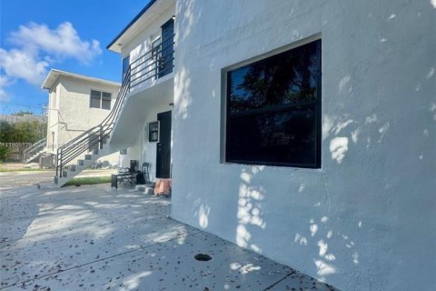 Propiedad comercial en venta en Miami, Florida, 204.76 m2 № 1964433 - foto 4