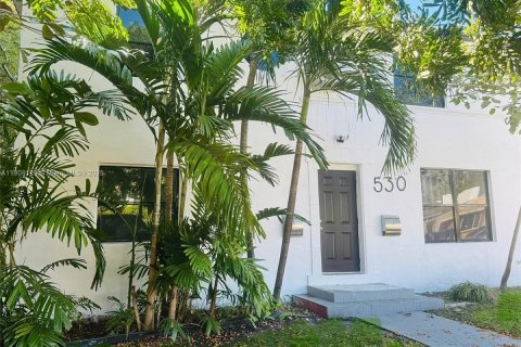 Propiedad comercial en venta en Miami, Florida, 204.76 m2 № 1964433 - foto 1