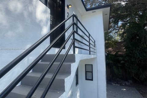 Propiedad comercial en venta en Miami, Florida, 204.76 m2 № 1964433 - foto 7