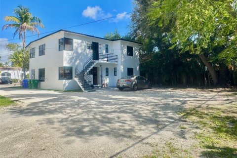 Propiedad comercial en venta en Miami, Florida, 204.76 m2 № 1964433 - foto 2